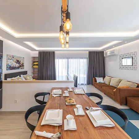 Holiday home 5 Bedroom Cozy Home In Okrug Donji Donji Okrug (Ciovo)